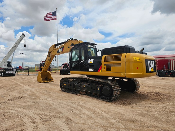 2021-caterpillar-336d2-image-2