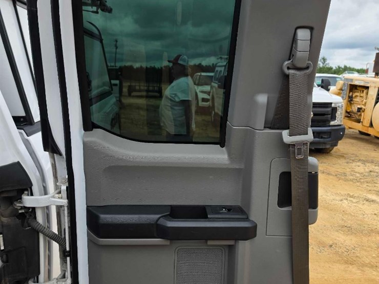 2019-ford-f150-image-12