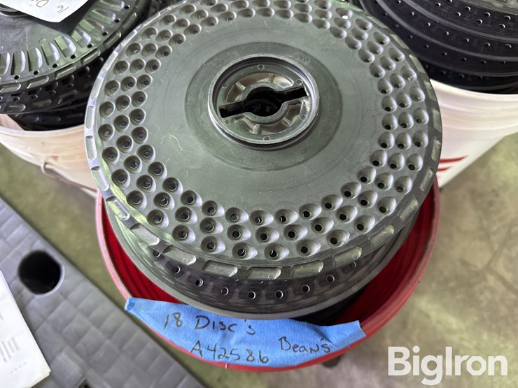 john-deere-planter-seed-plates-image-4