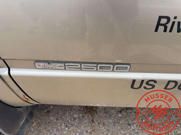 1999-gmc-2500-image-11