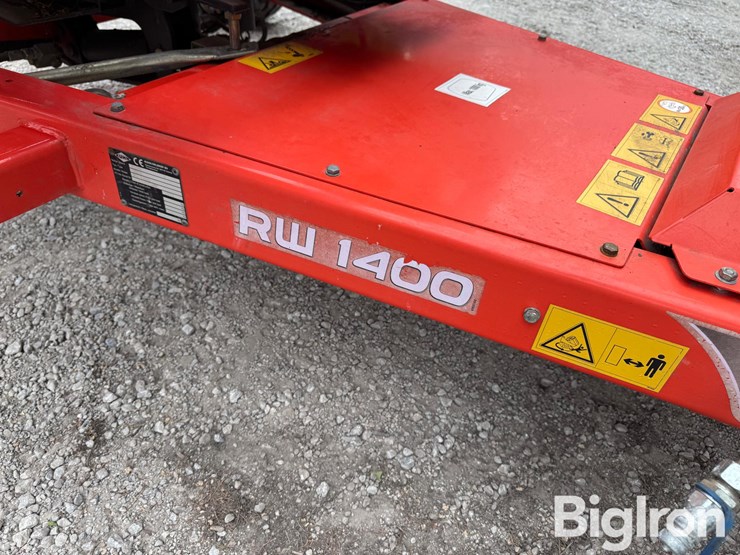 2011-kuhn-rw1400-image-11