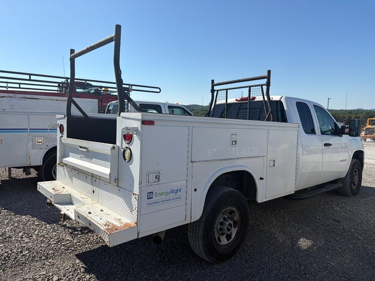 2009-gmc-3500hd-image-3