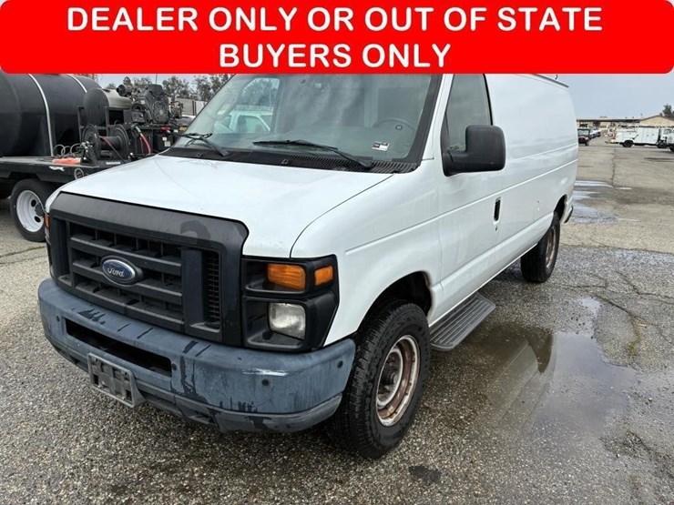 2012-utility-van-image-1