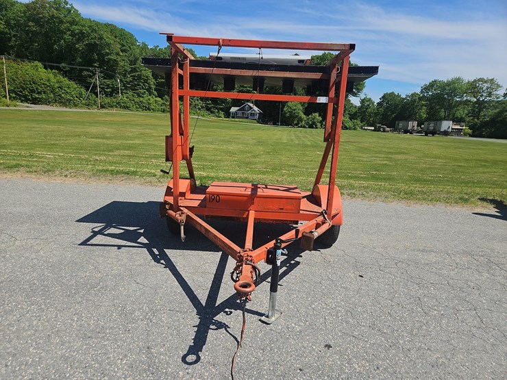 trafcon-tow-behind-arrow-board-image-2