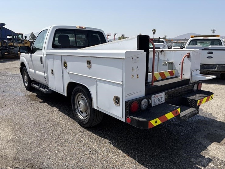 2015-ford-f250-sd-image-4