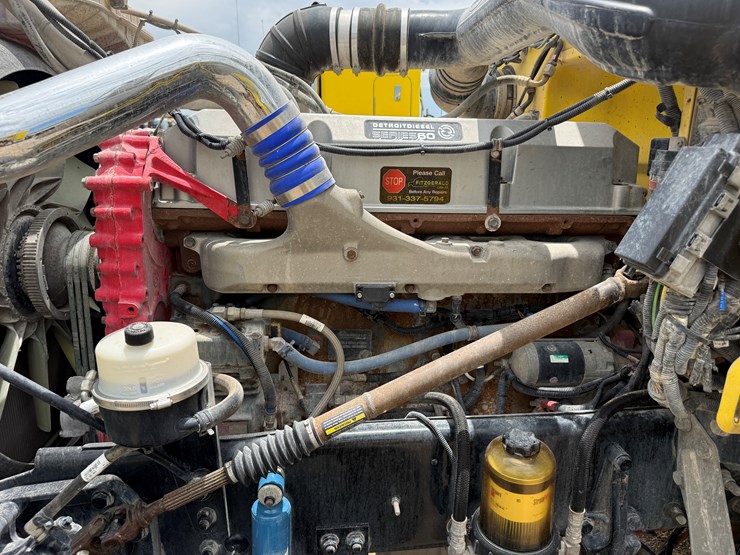 2014-peterbilt-389-image-9