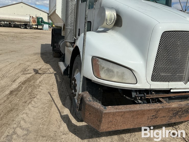 2010-kenworth-t370-image-11