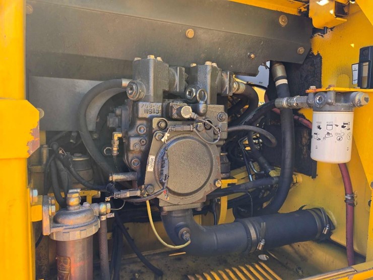 komatsu-pc160-image-10