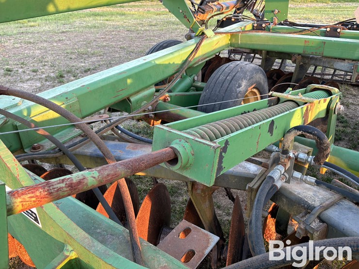 2005-john-deere-637-image-16