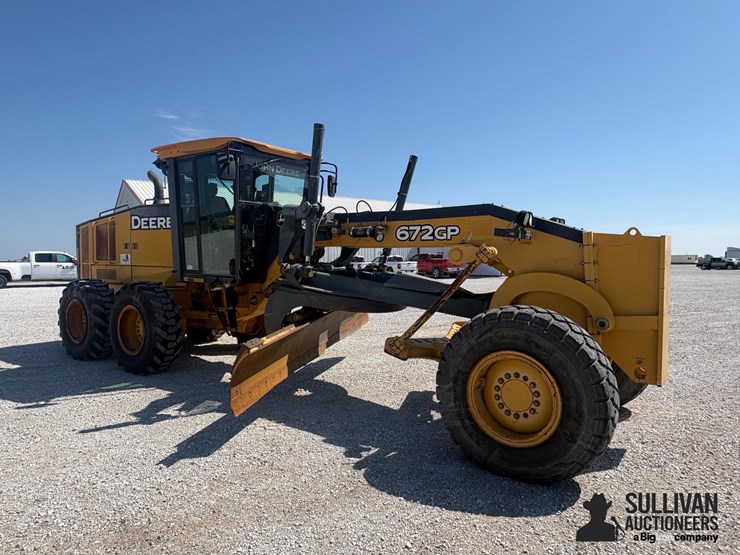 2012-deere-672gp-image-3