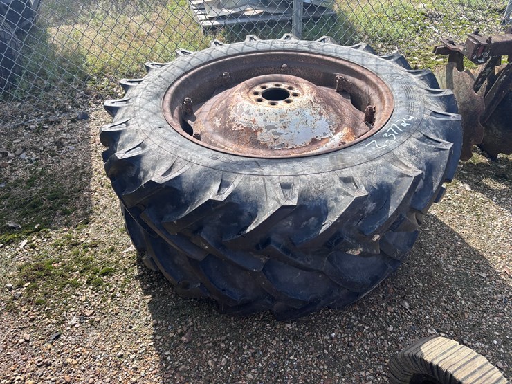 #1025-•-(2)-12.4-32-tractor-tires-image-1