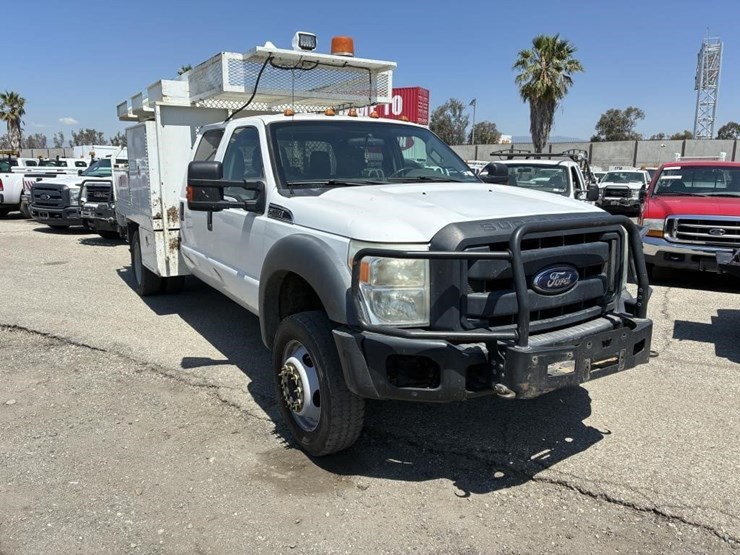 2012-ford-f550-image-2