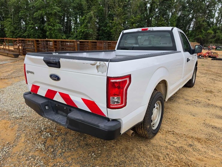 2017-ford-f150-image-3