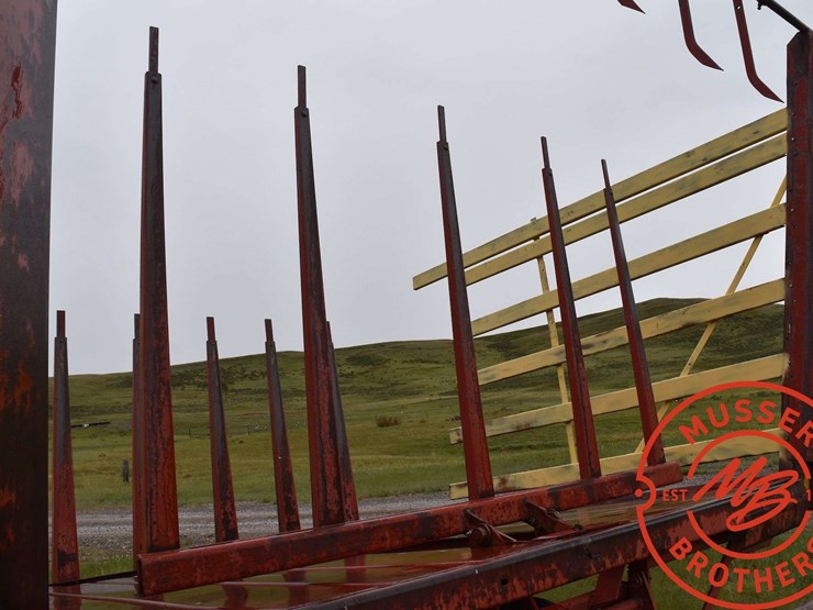 new-holland-1033-image-16