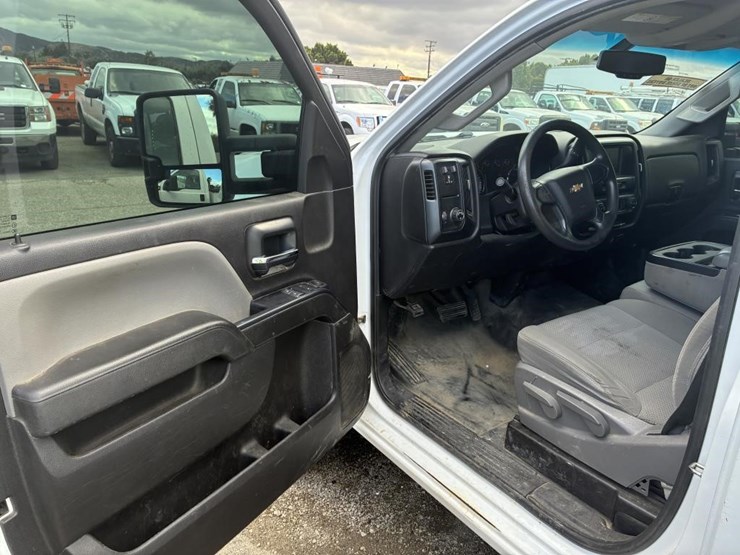 2018-chevrolet-2500hd-image-10