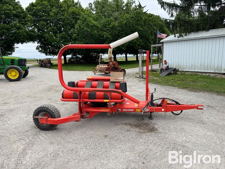 2011-kuhn-rw1400-image-4