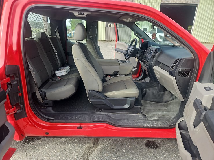 2018-ford-f150-image-16