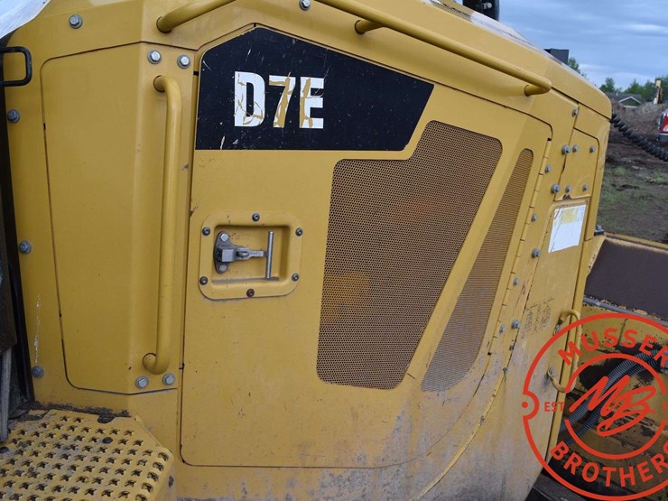 2010-caterpillar-d7e-image-44
