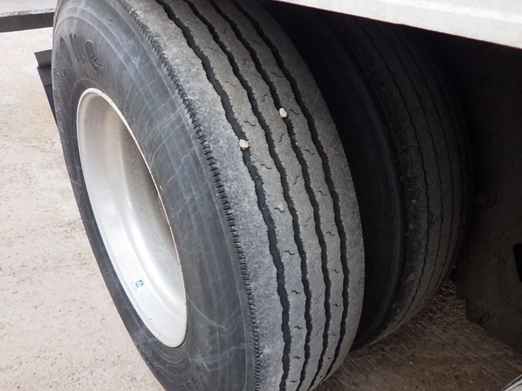 2012-utility-3000r-image-12