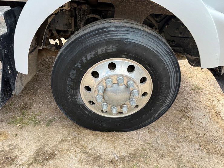 2016-kenworth-t800-image-14