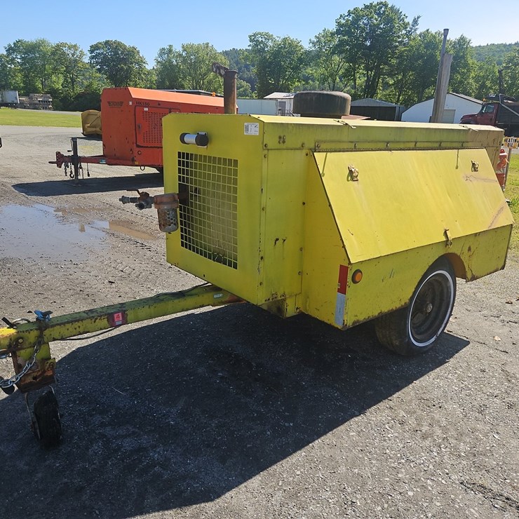 1981 JOY TOW BEHIND AIR COMPRESSOR