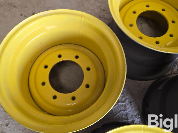 john-deere-16-image-11