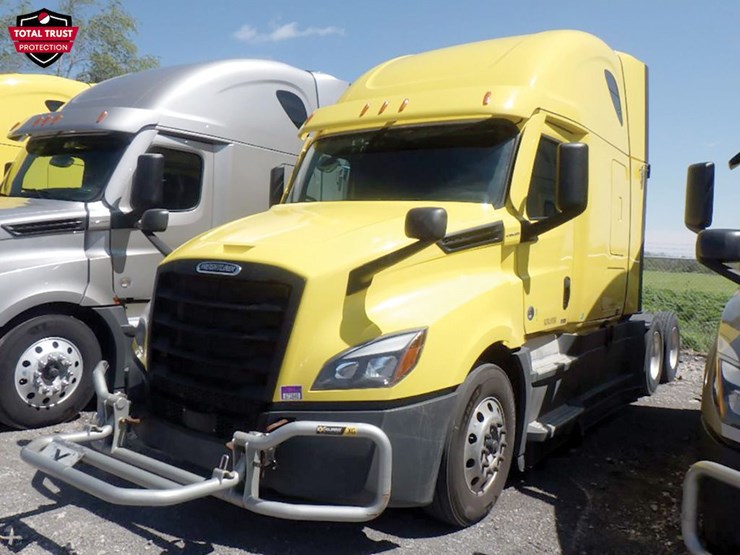 2022-freightliner-cascadia-126-image-1