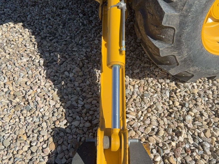 2023-deere-310sl-image-38