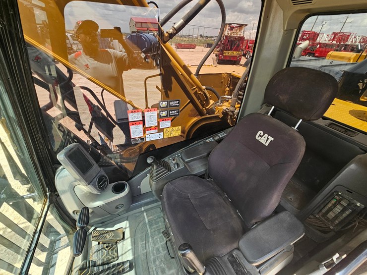 2022-caterpillar-336d2-image-7