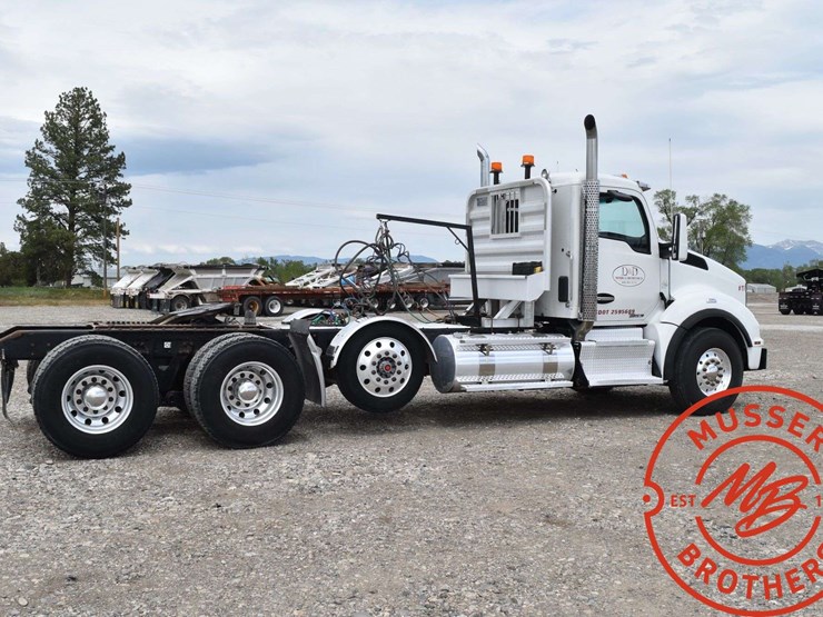2016-kenworth-t880-image-11