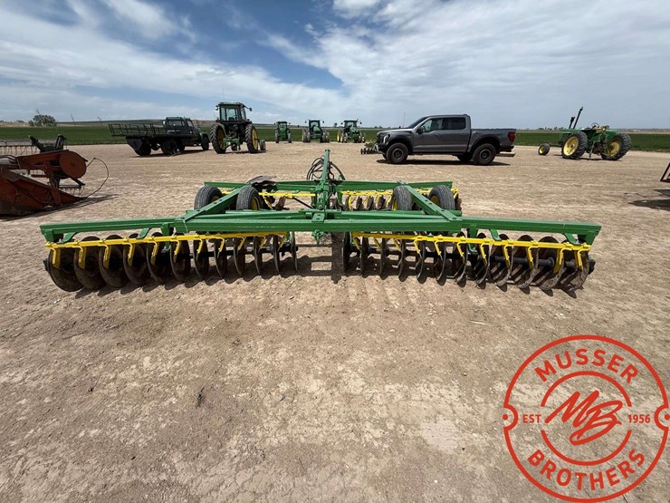 john-deere-14-image-6
