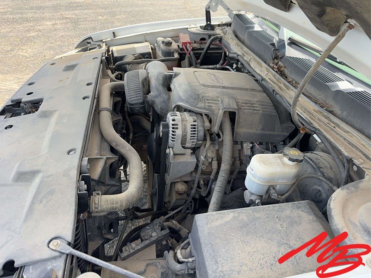 2010-chevrolet-silverado-1500-image-27