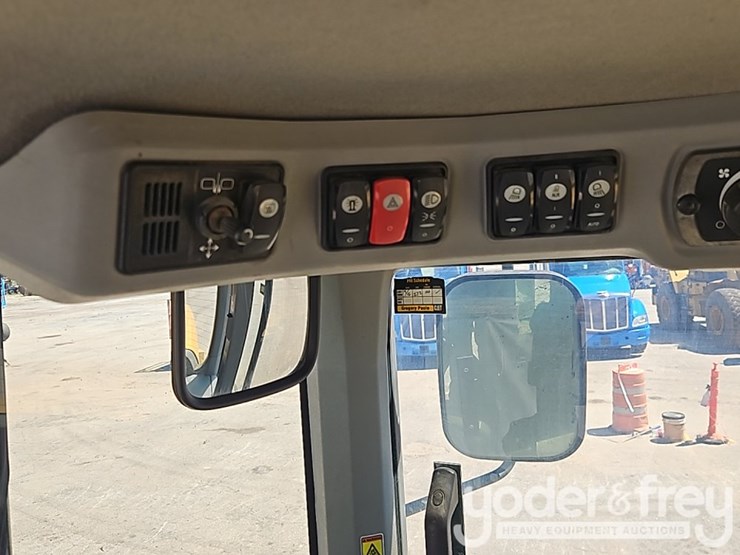 2012-caterpillar-930k-image-37