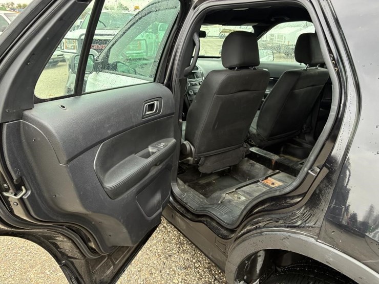 2019-ford-explorer-police-interceptor-image-16