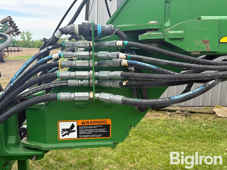 2013-john-deere-1790-ccs-image-11