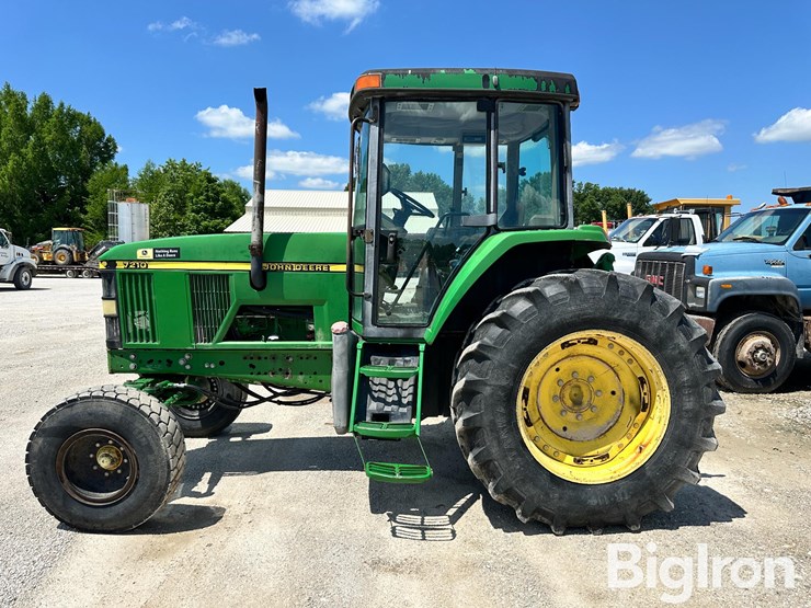john-deere-7210-image-8