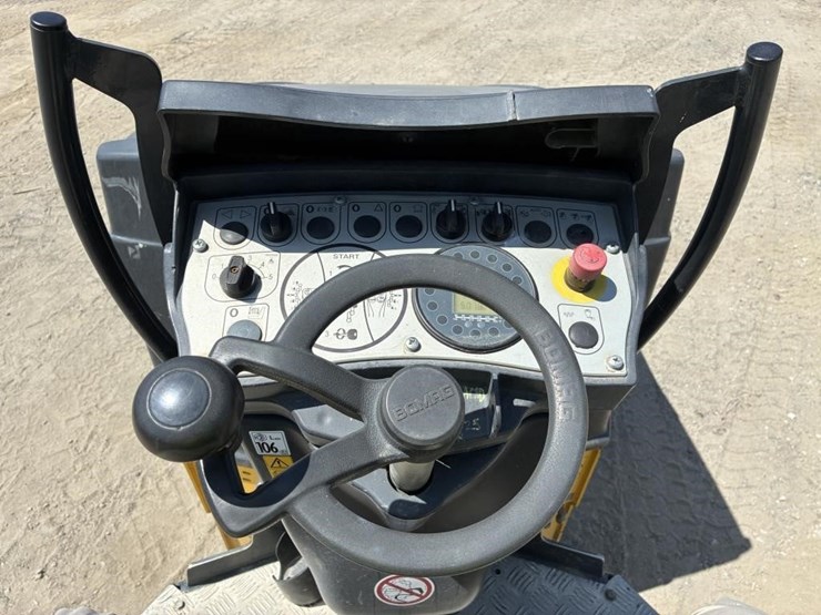 2019-bomag-bw120-image-15