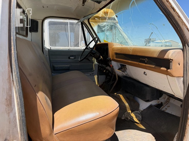 1975-chevrolet-c65-image-2