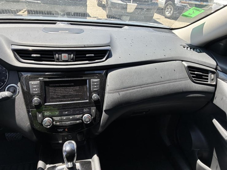 2018-nissan-rogue-image-17