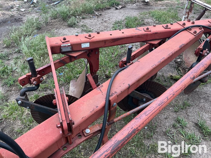 international-510-image-10