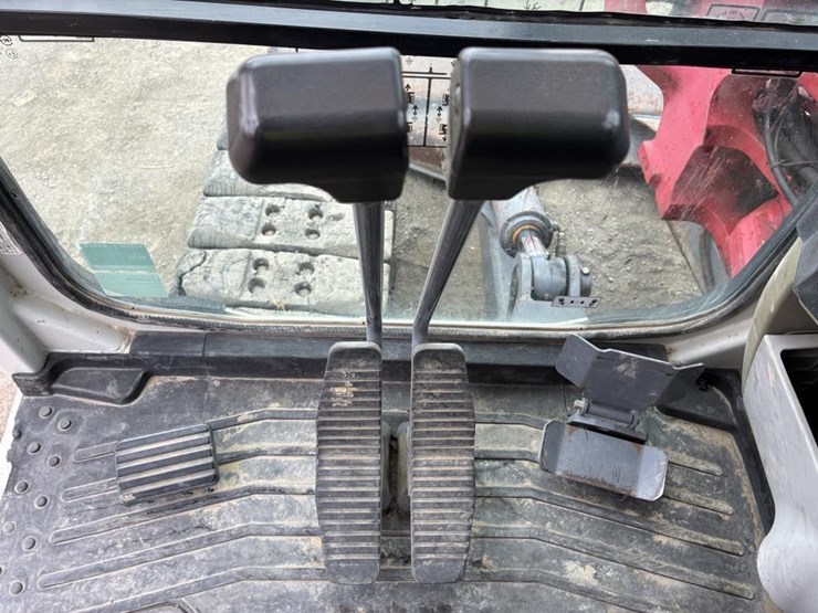 2018-takeuchi-tb2150-image-22