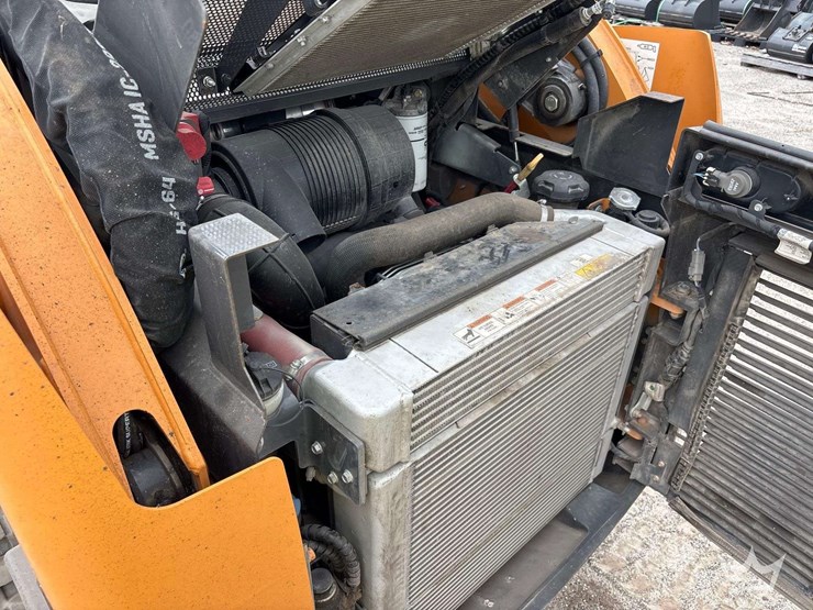 2022-case-tv450b-image-16