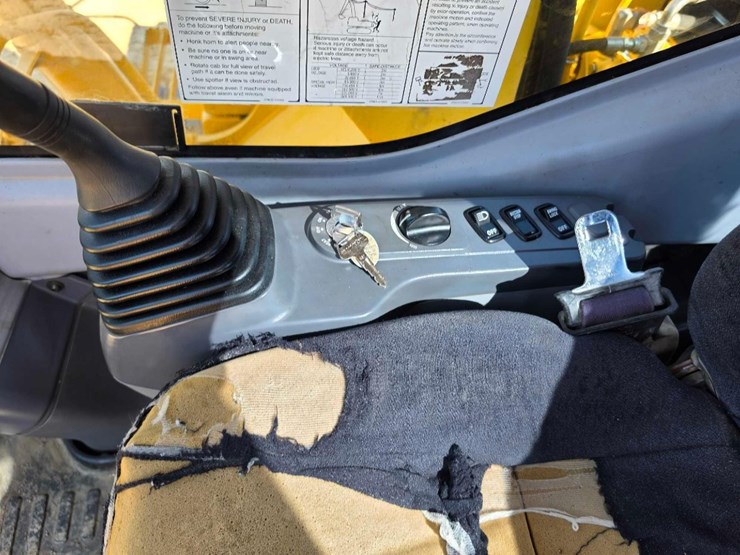 komatsu-pc160-image-19