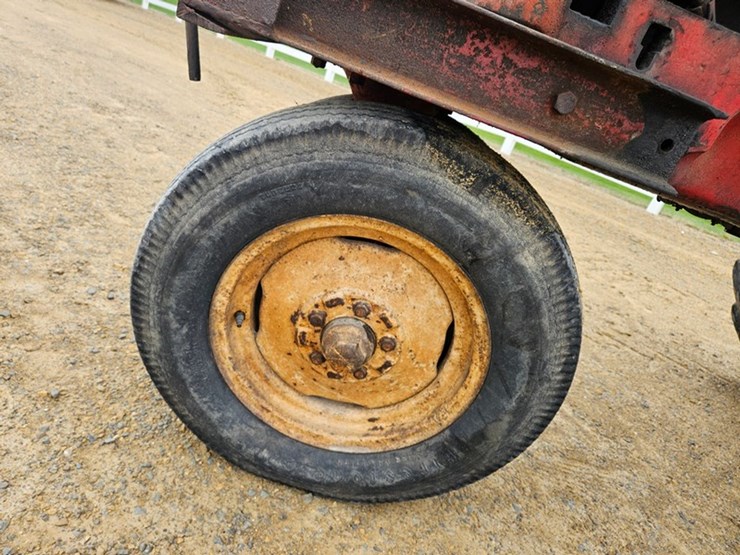 massey-ferguson-44-image-34