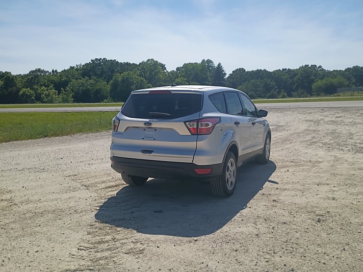2017-ford-escape-image-8