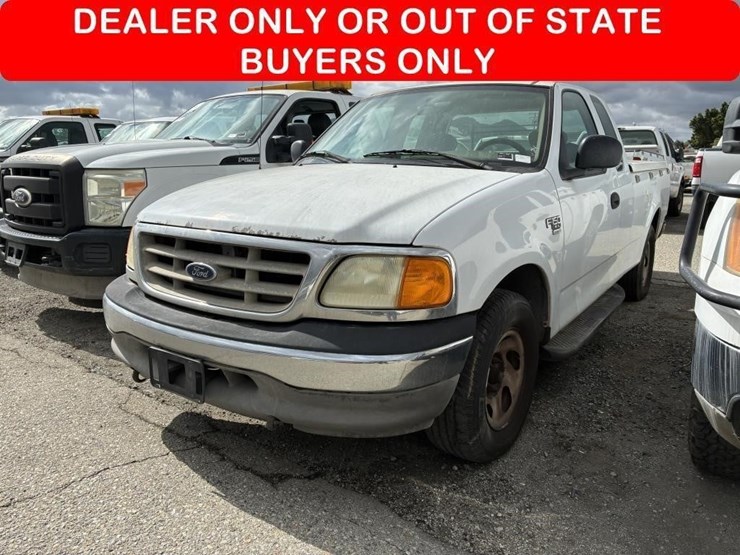 2004-ford-f150-xl-image-1
