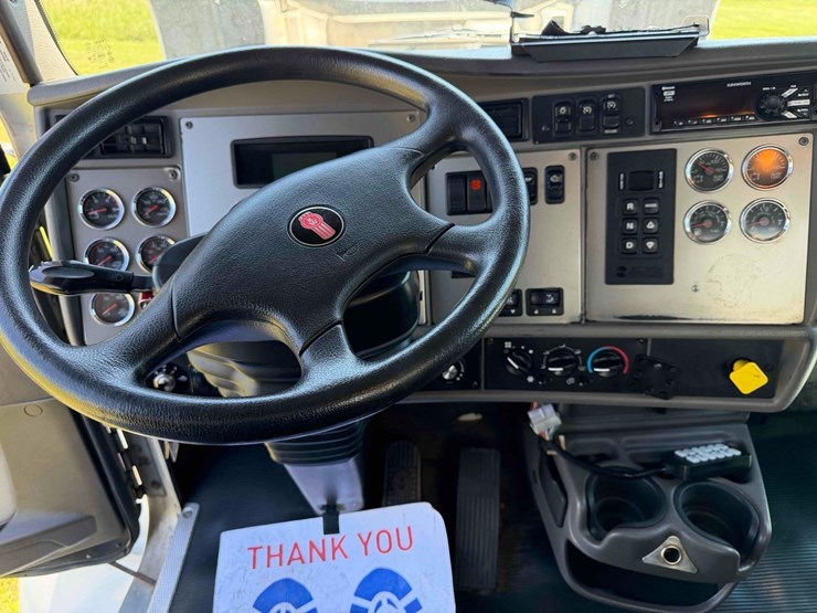 2015-kenworth-c500-image-35