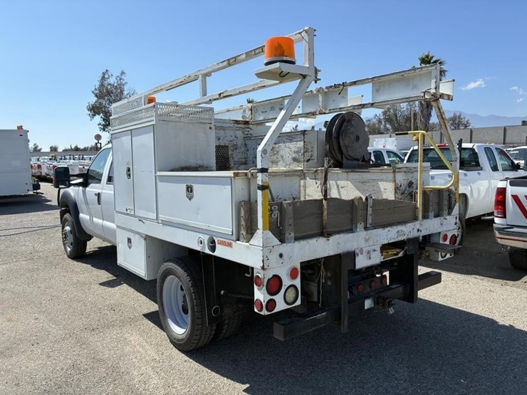 2012-ford-f550-image-4