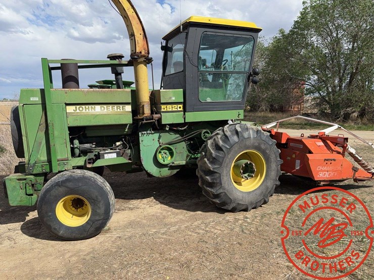 john-deere-5820-image-6