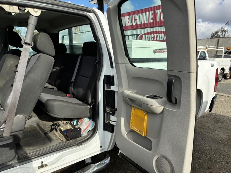 2012-gmc-2500hd-image-14